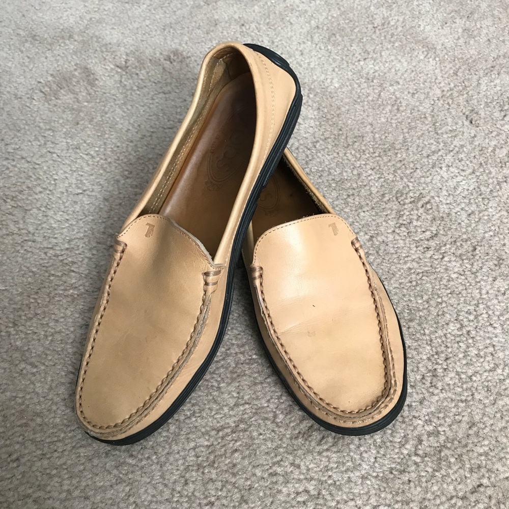 Tods tans shoes